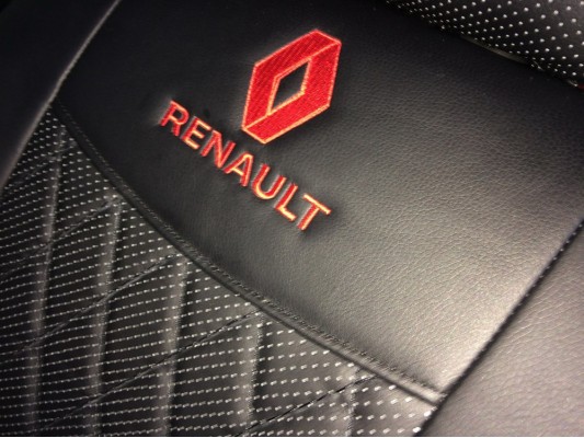 Авточехлы на Renault Megan 2 SD Авточехлы на Renault Megan 2 SD