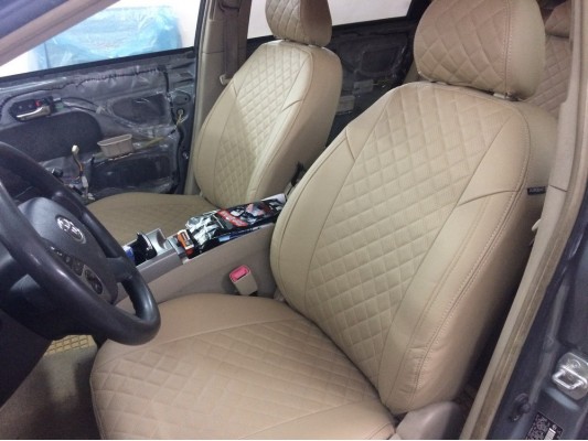 Авточехлы на Toyota Prius Авточехлы на Toyota Prius