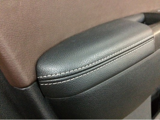 Перетяжка дверных карт Перетяжка дверных карт